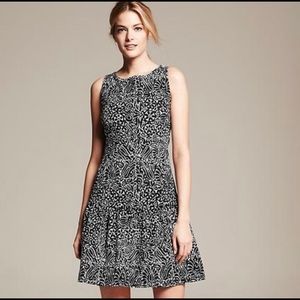 Marimekko x Banana Republic dress size 4